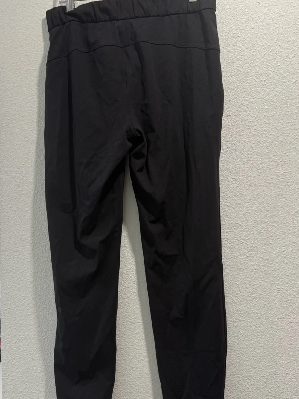 Lululemon On the Fly Pants - Picture 2 of 3